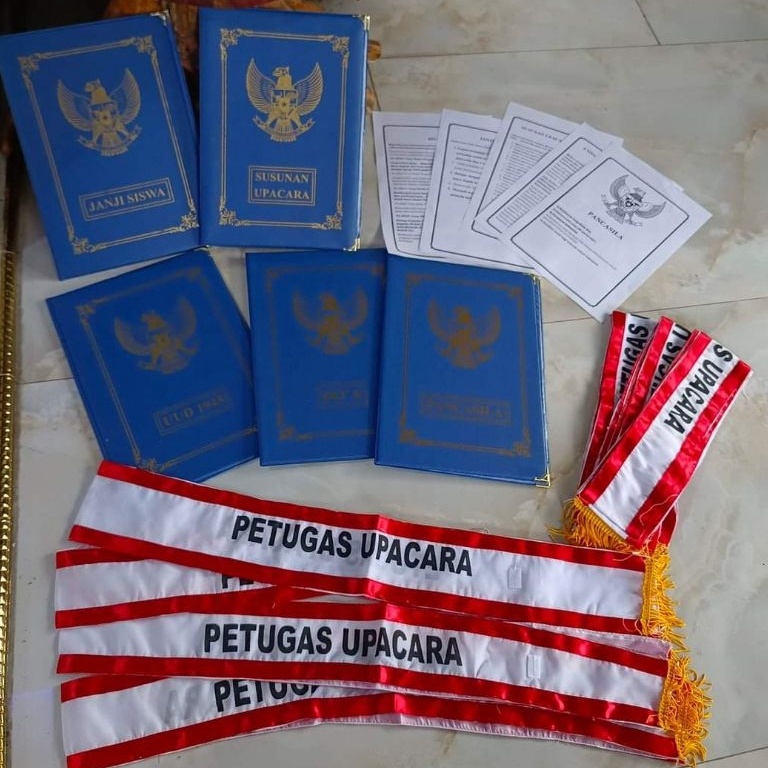 

KODE M95J Map Upacara 1 Set 1 Selempang MURAH