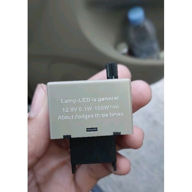 LED Flasher 8 Pin Avanza Innova