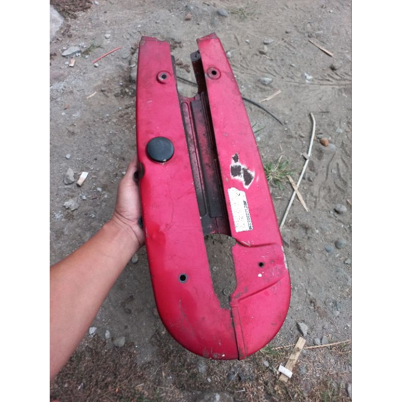 tutup rantai katengkas merah honda c70 c700 shock pendek original