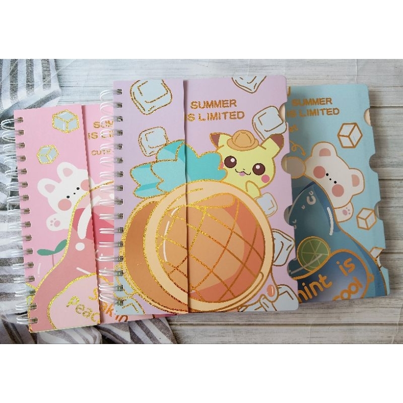 

NOTEBOOK A5 SPIRAL ISI 130 LEMBAR UK 15.8X21.2CM HEYMIXIONG