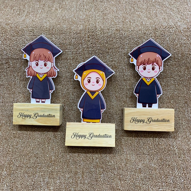 AKRILIK WISUDA TATAKAN KAYU