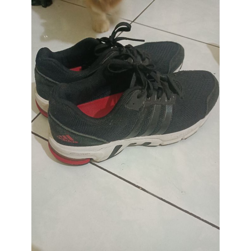 Preloved sepatu adidas