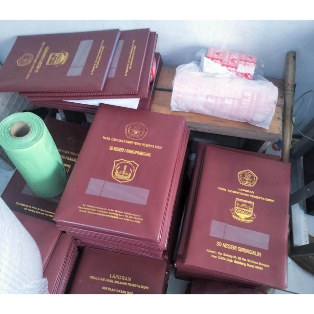 

Map Sampul Rapor Custom Semua Jenjang (isi 16 kantong)