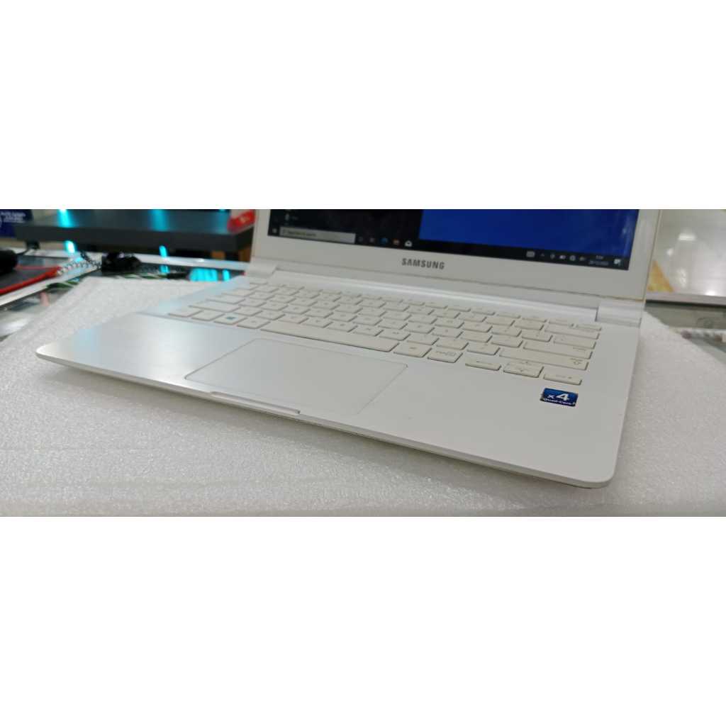 Notebook Netbook samsng quad core ram 4 gb ssd 128 gb display 13 inch ouchsreen