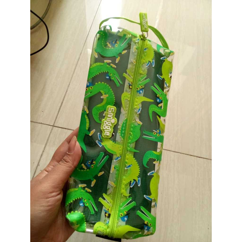 

SMIGGLE PENSIL CASE FLIP ZIP ALIGATOR