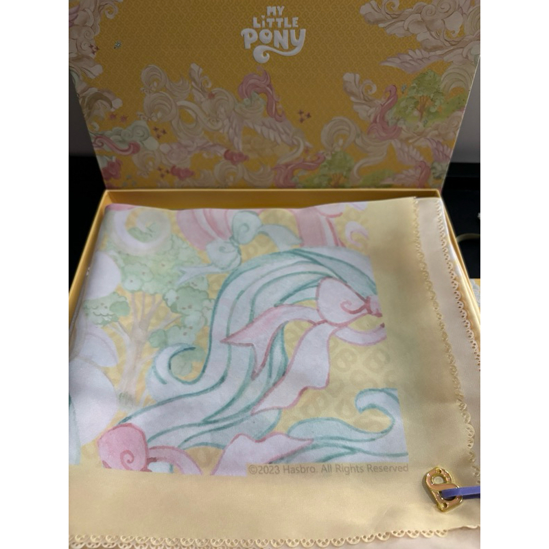 Buttonscarves Satin Shawl