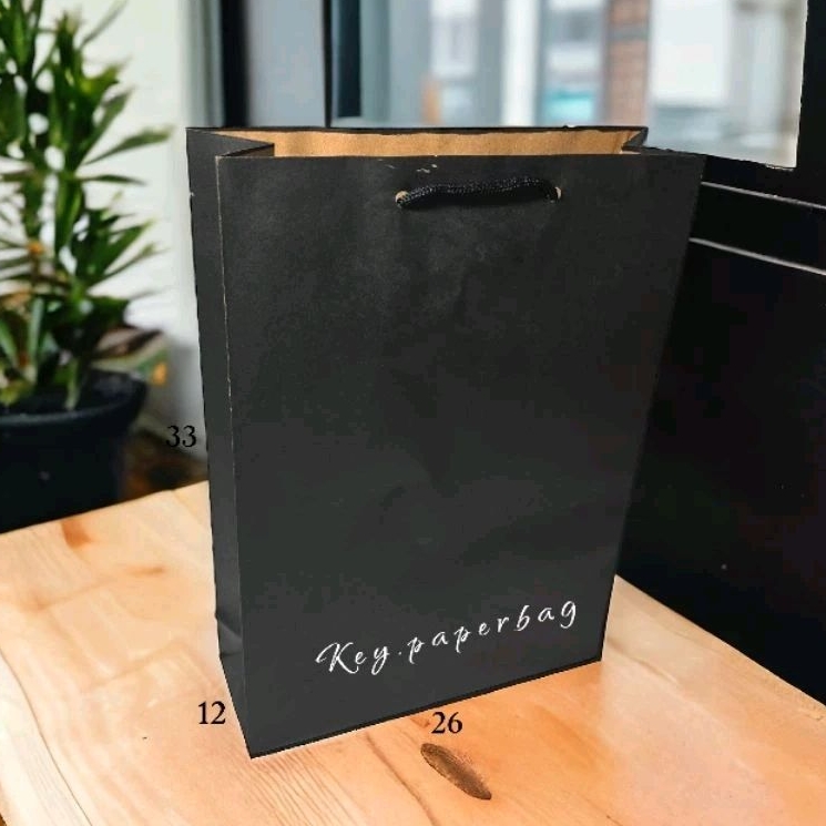 

Paper Bag Hitam Polos Uk 26x33 & 25x35 Shopping Bag
