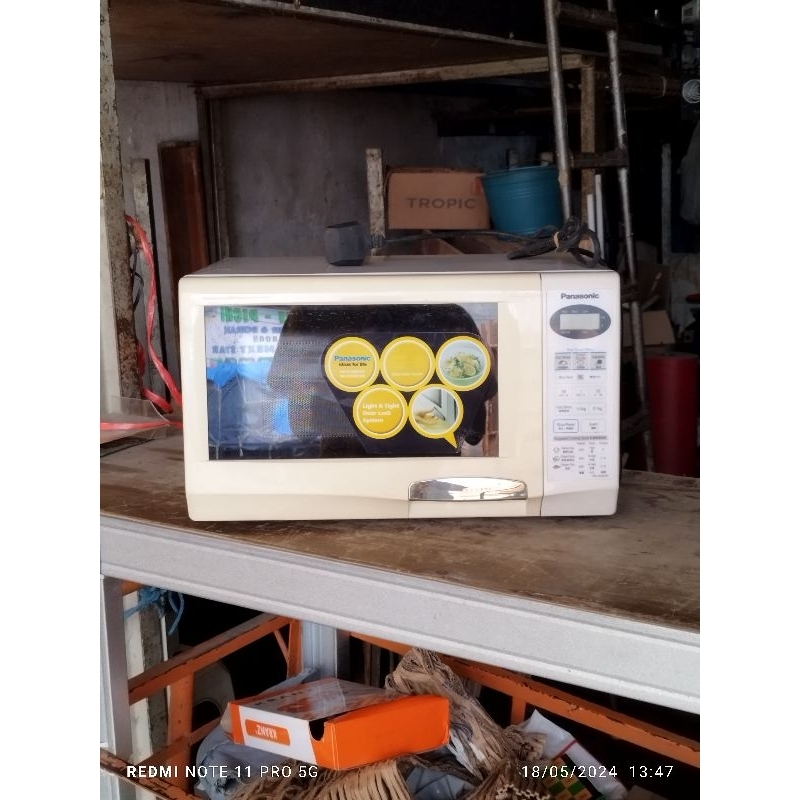 Microwave oven panasonic NN-S235WF