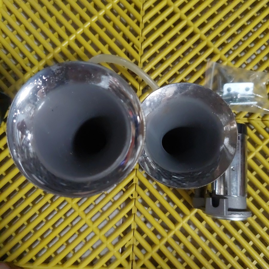 KLAKSON 2 TEROMPET DUAL KLAKSON TROMPET AIR HORN CORONG HORN TECH