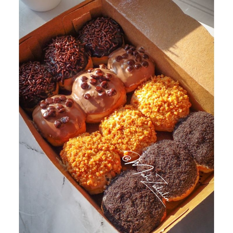 

Banjarmasin Donat Mahizuliatin isi 12pcs