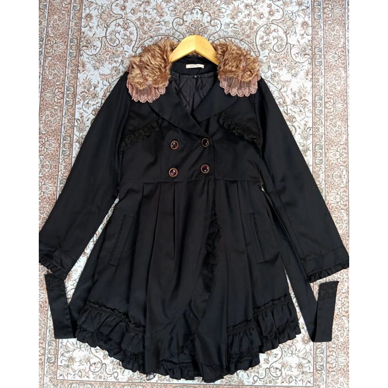 axes femme fur black coat