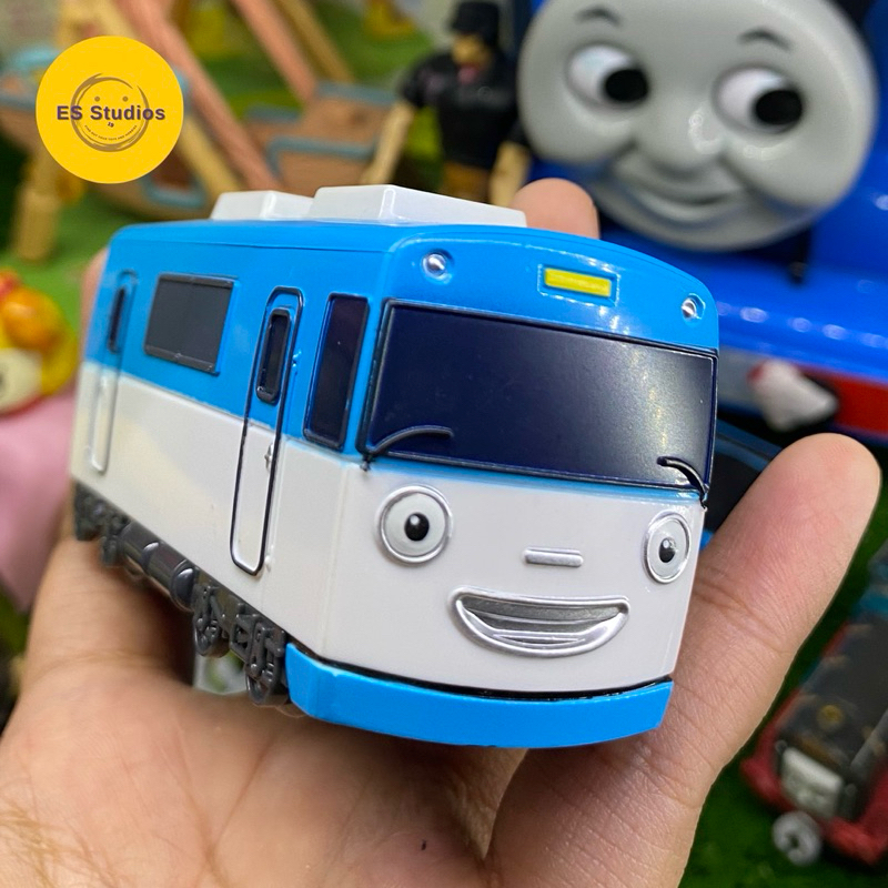 Kereta Tayo Iconix Little Train Bus Titipo Pullback Preloved