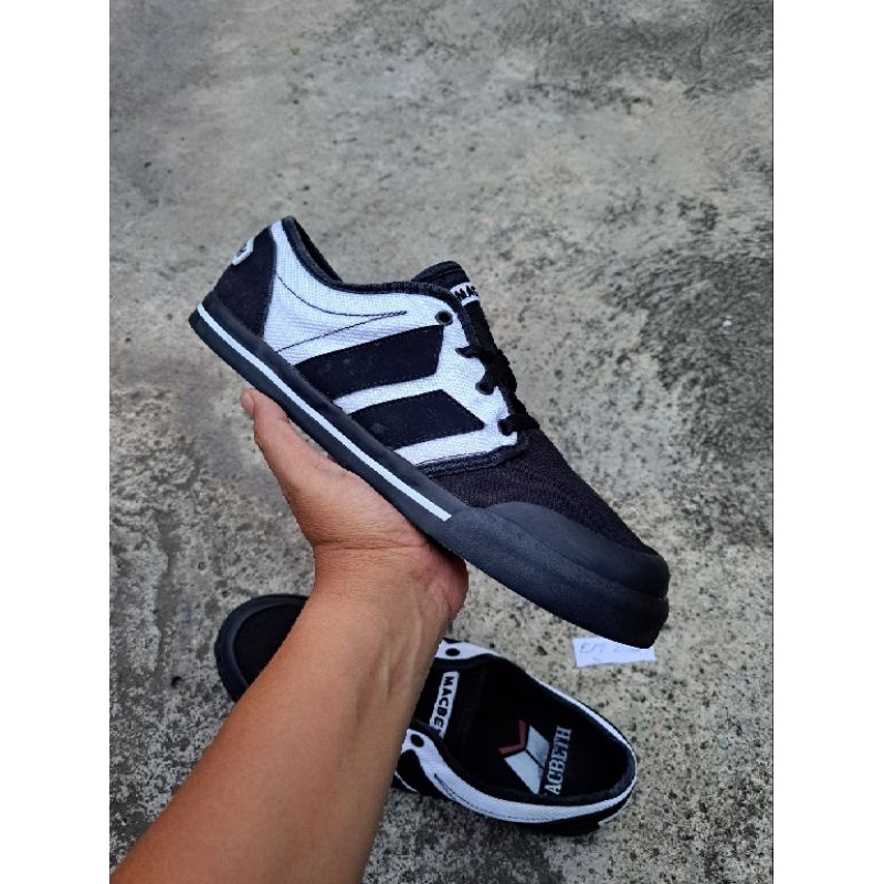 MACBETH WALLISTER WHTE BLACK