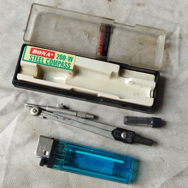 

Pajangan Vintage Sparepart Jangka Bona 200-W Japan
