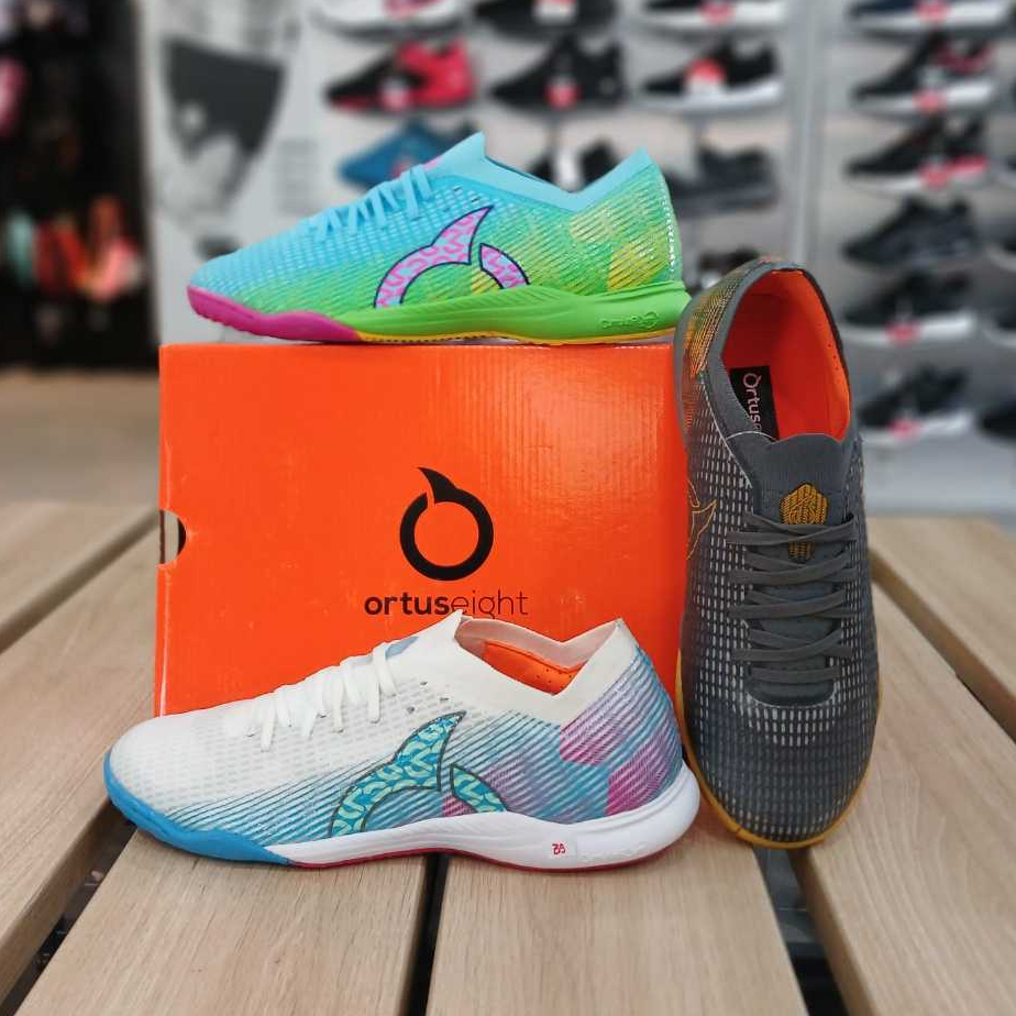 Sepatu Futsal - ORTUSEIGHT Catalyst Liberte V3 IN - Asphalt/White/Green - [11020542] - Original