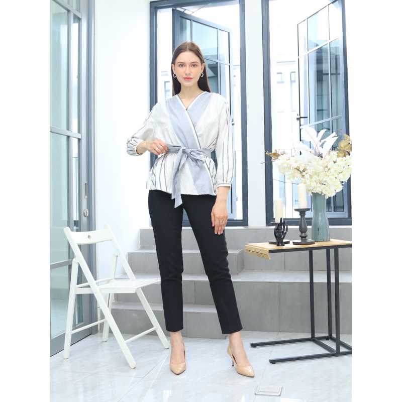 Blus Lurik Wanita | Baju Blouse | Baju Kerja Wanita | Almajiwa - Indah Abu