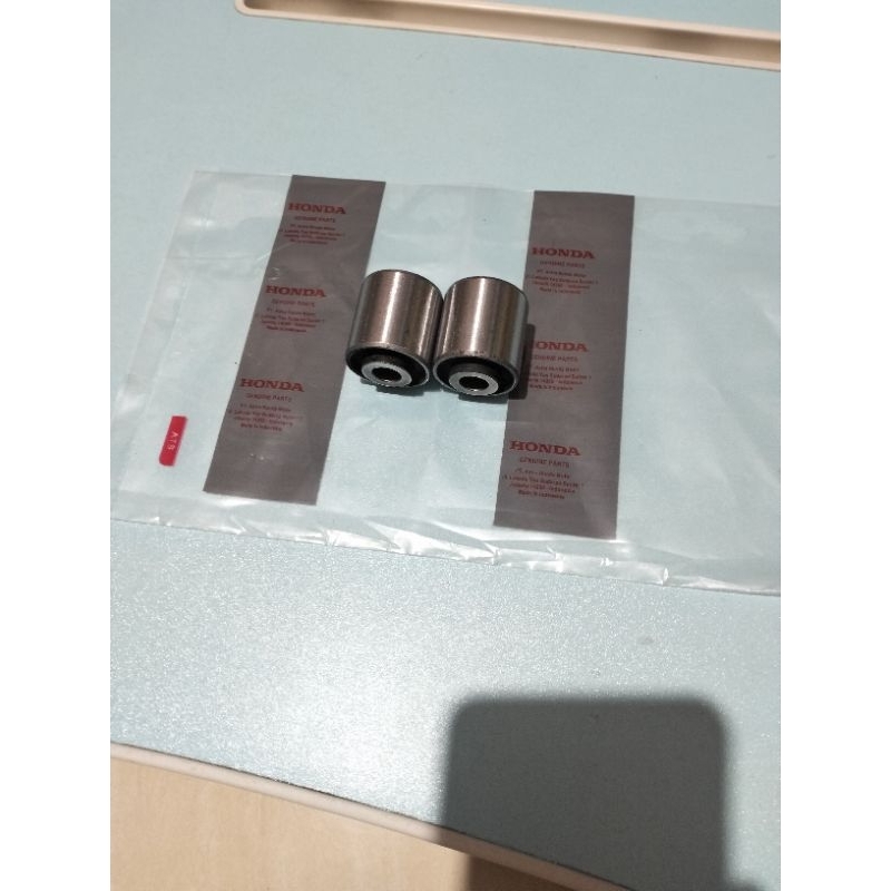 2 pics Bos Monting Boshing Arm Genio Scoopy Beat delux Beat Led.Beat street Original.