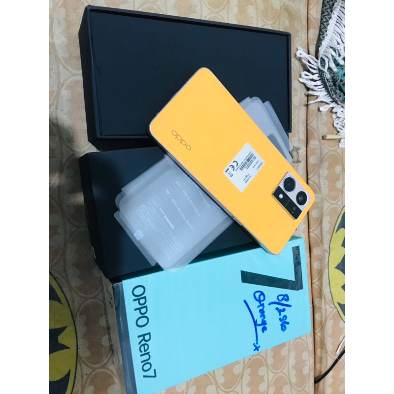 oppo reno 7  ram 8/256 GB