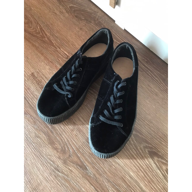 PRELOVED sepatu PULL&BEAR