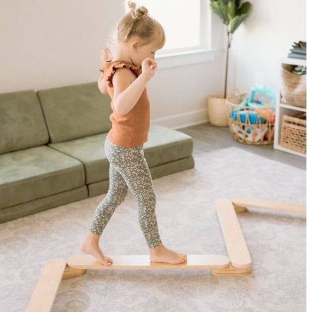 BALANCE BEAM STIMULASI TUMBUH KEMBANG ANAK