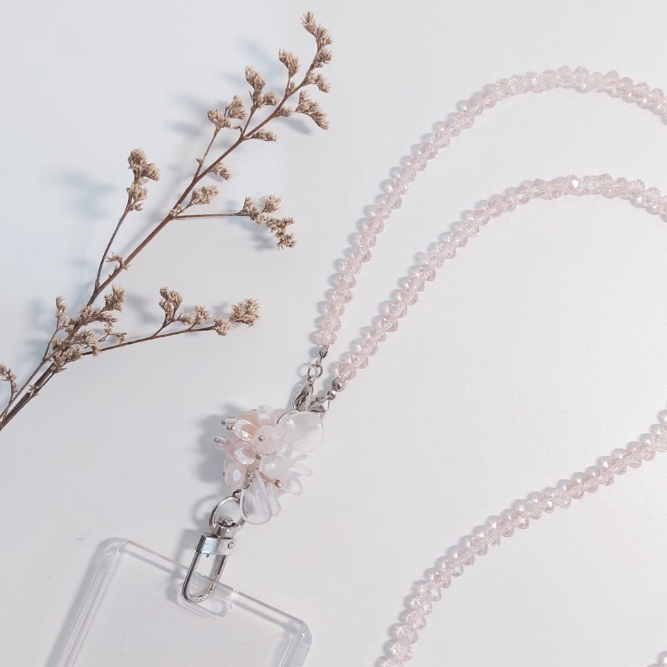 

Lebih Puas Lalaluna LANYARD CRYSTAL BEADS GANTUNGAN ID CARD BLOOM