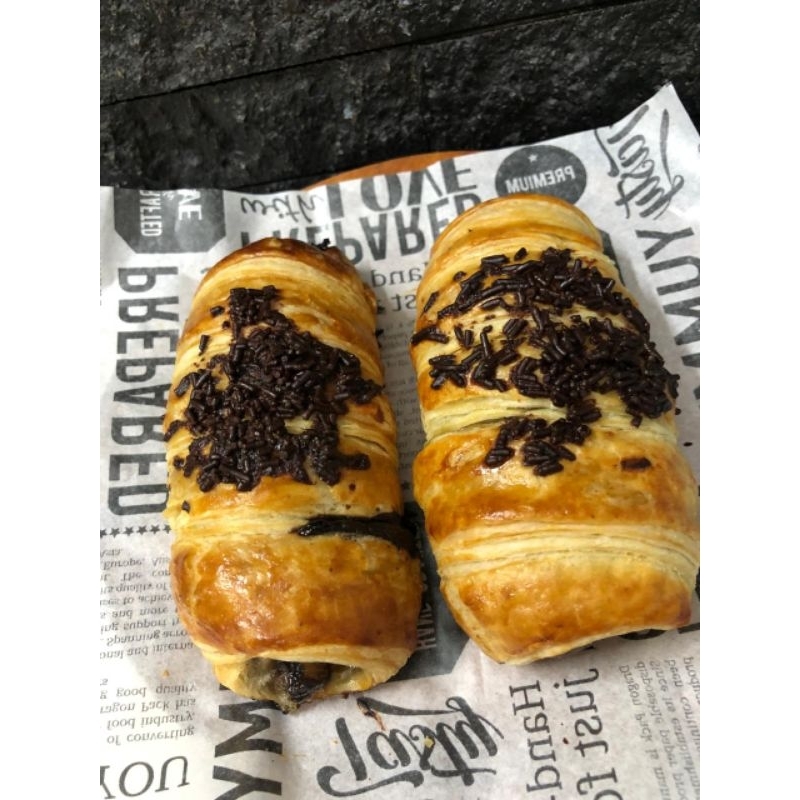 

Bolen Pisang Roll Coklat