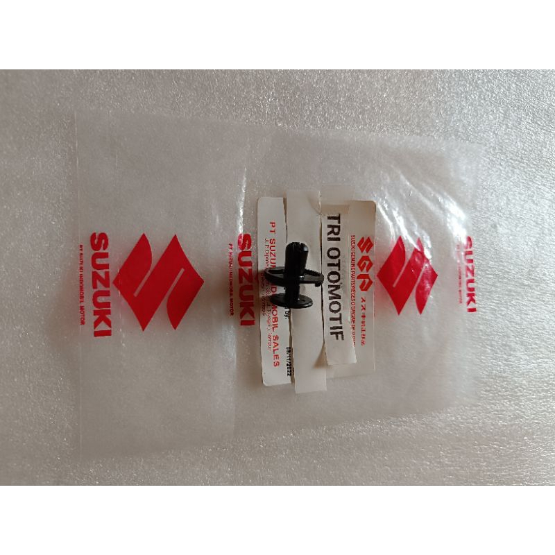 kancing clip box bagasi suzuki ertiga