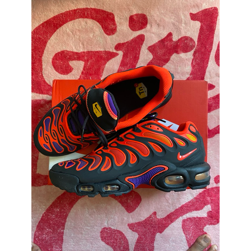 (SOLD) Nike Air Max Plus TN Drift size 42.5 Black Orange | Airmax Skepta Sepatu Dunk Jordan Samba Ba