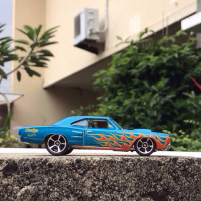 HOT WHEELS DODGE CORONET SUPERBEE