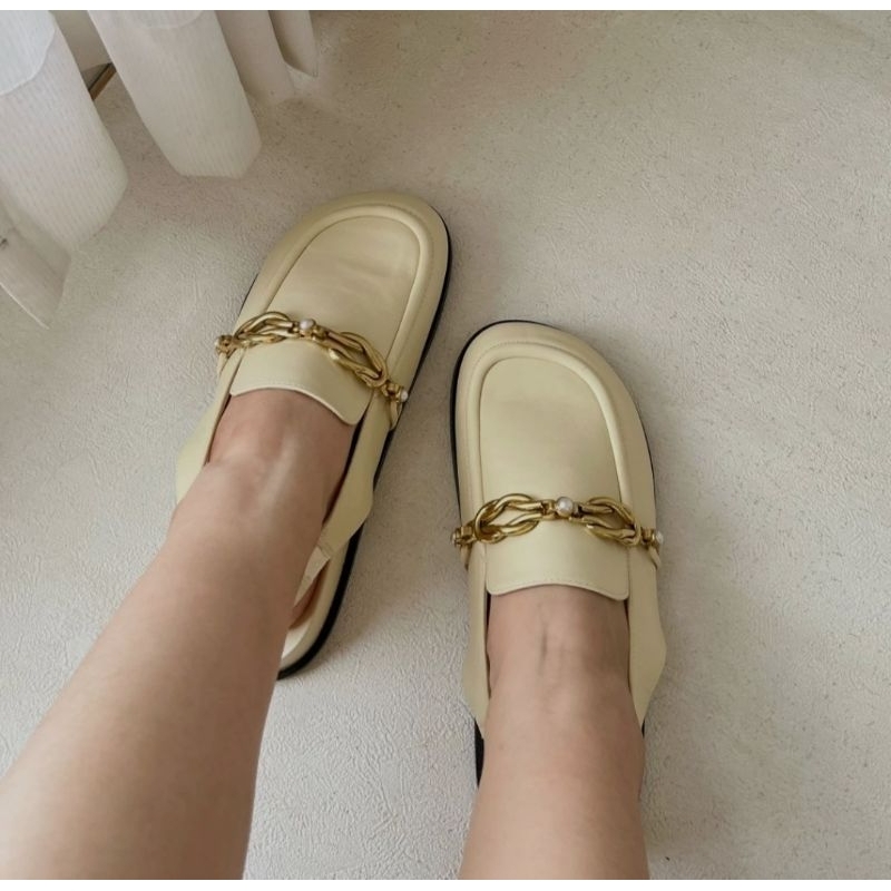 CK Sepatu Flat Wanita Preloved