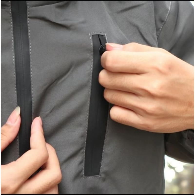 Jaket Waterproof Anti Hujan/ Anti Air/Anti dingin.