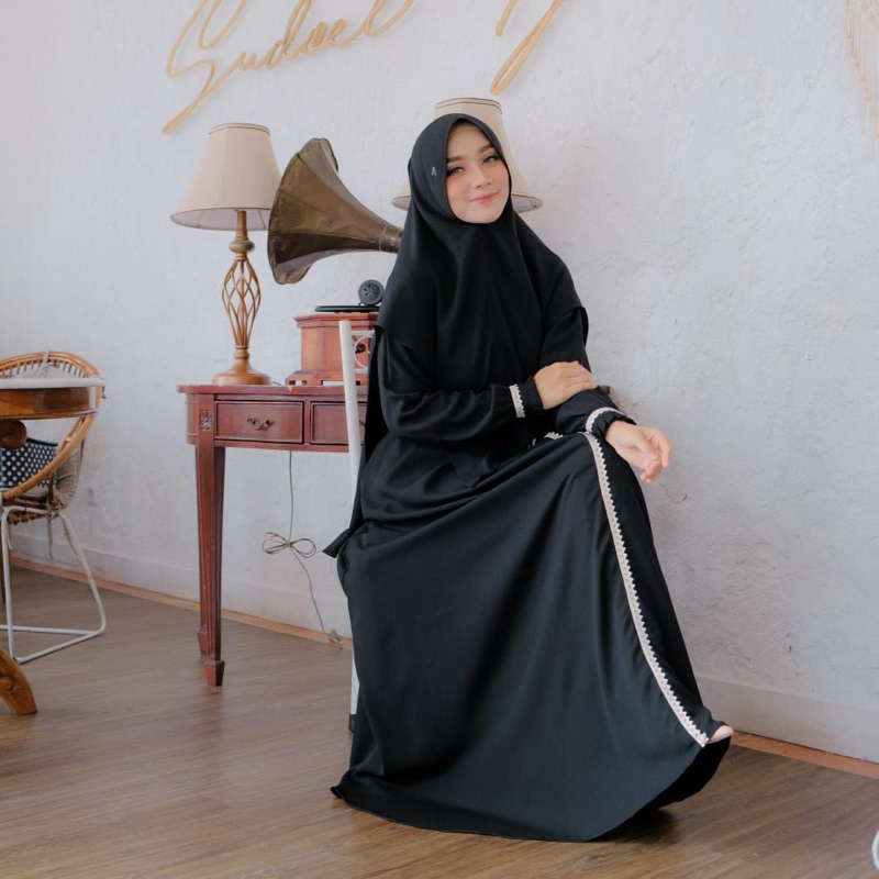 AKIFA | BEST SELLER GAMIS SET KHIMAR HITAM POLOS SAFIA