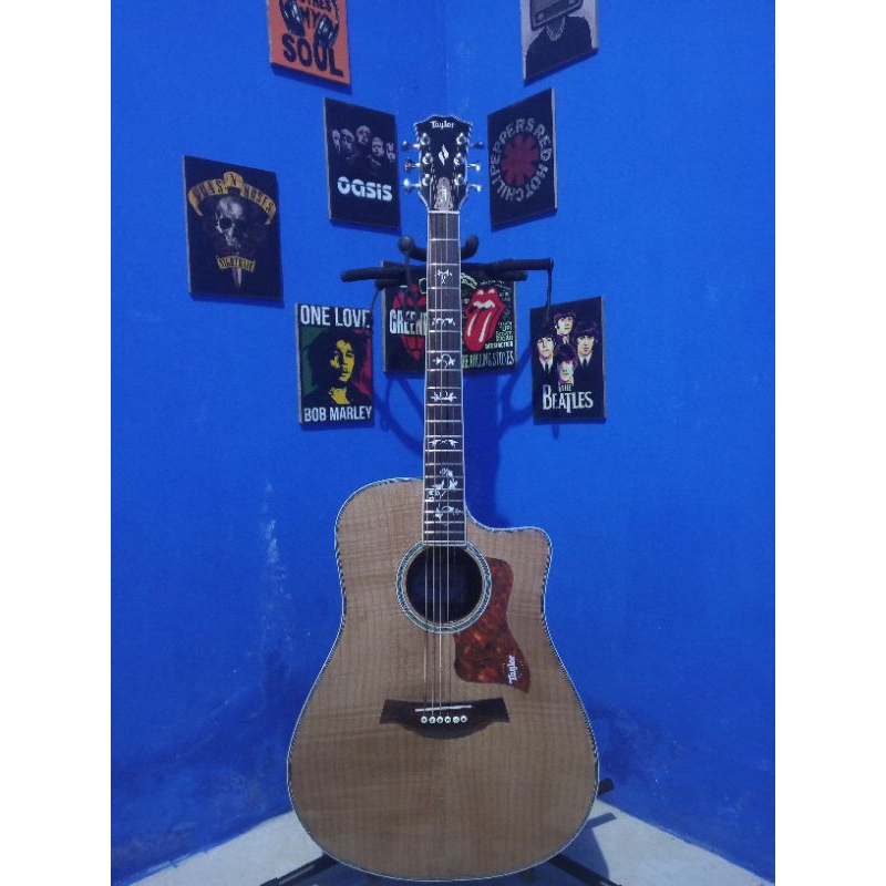 Taylor flame maple top solid