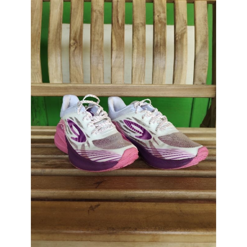 910 Sepatu Running Haze Vision