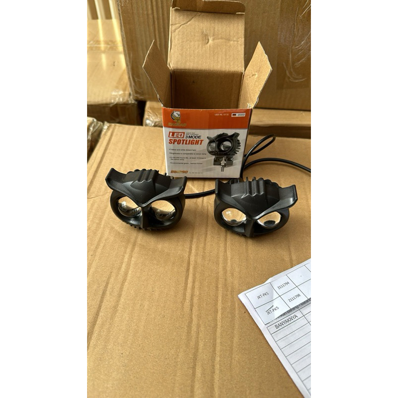 (burhan)lampu tembak D2 laser  cahaya putih-kuning 12volt