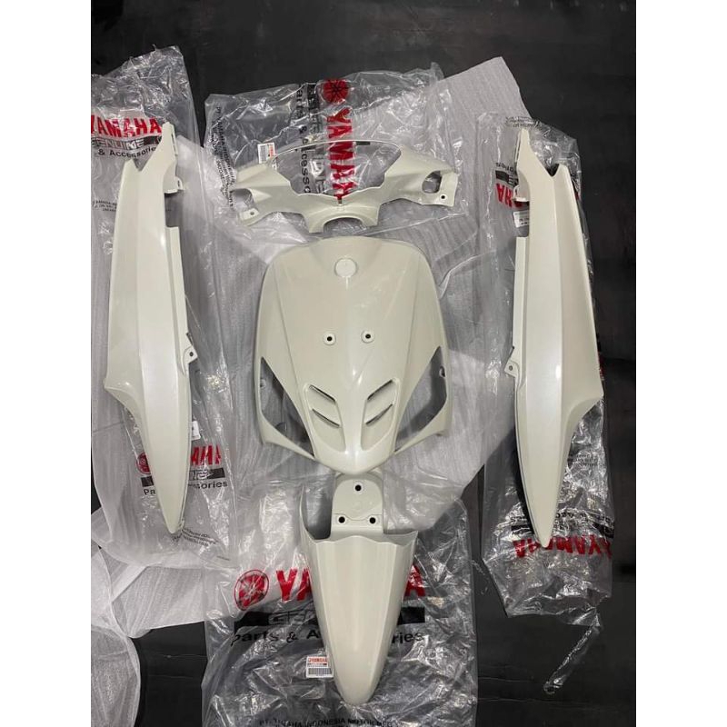 cover body Mio sporty putih GE 5TL original body set Mio sporty