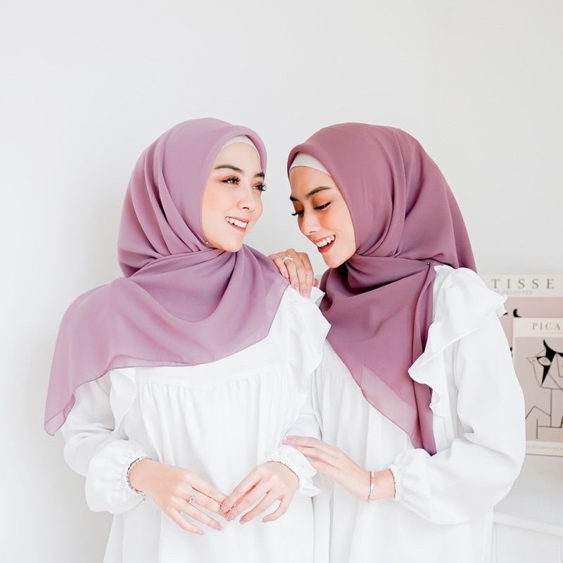 Paris Segiempat Polos Jadul Varisha Azara Redrose Hijab Kerudung