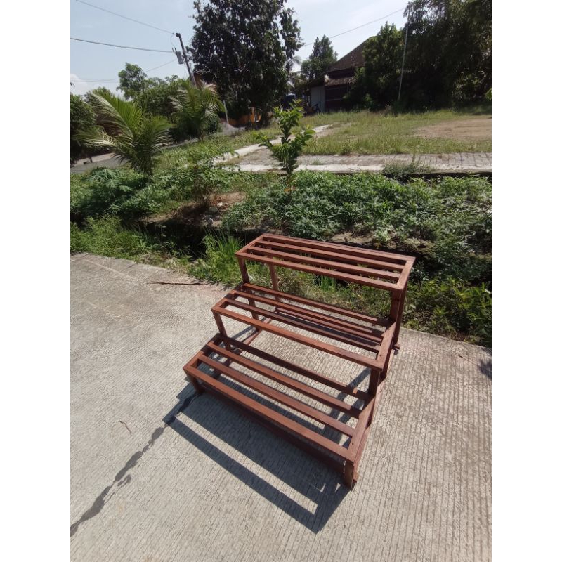 rak susun pot bunga kayu jati