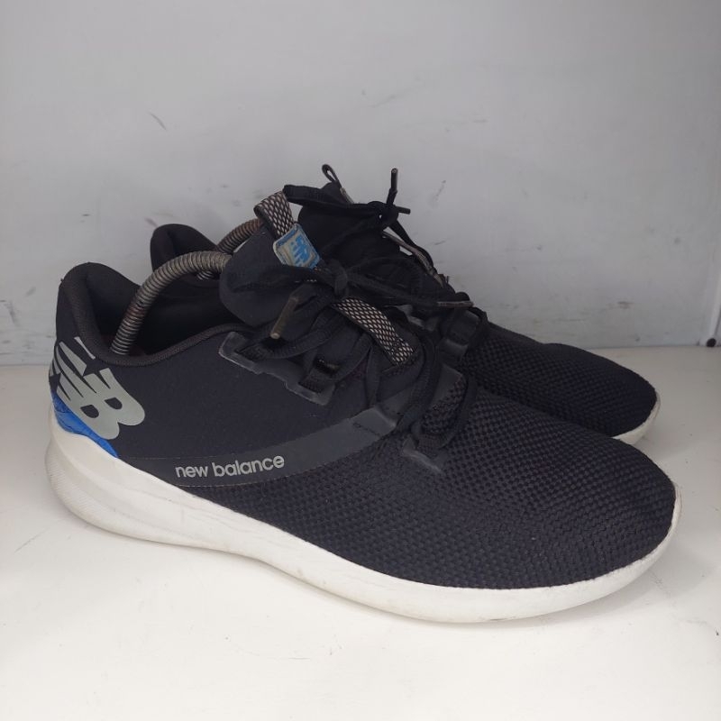 sepatu running second merk New balance size 42(27,5cm)