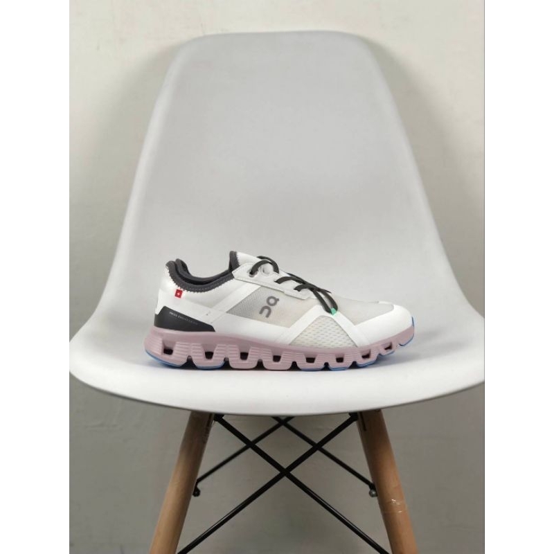 Sepatu Running On Cloud X3 Shift White Grey