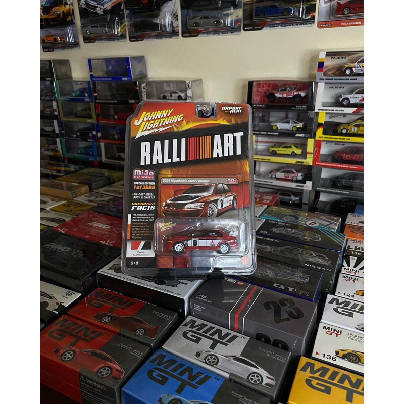 Johnny Lightning Mitsubishi Lancer Evolution Ralliart 2004