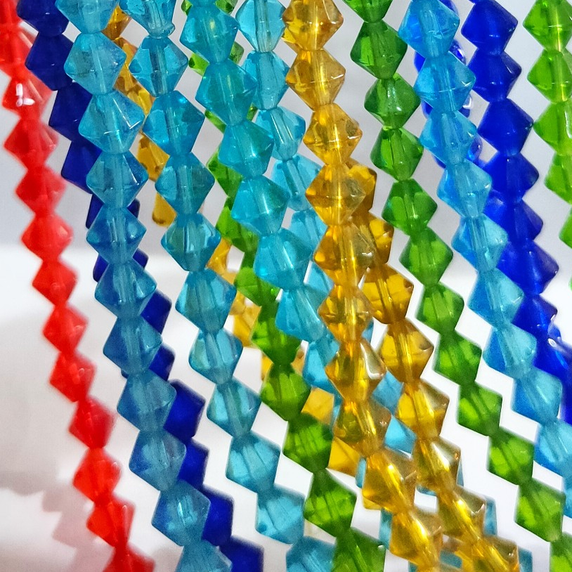 8 mm Manik Mutiara Bicone Diamond Acrylic Bening