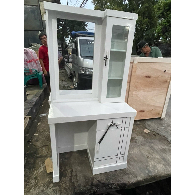 Meja rias kaca minimalis, Meja make up,tolet,