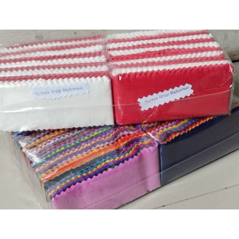 

Kertas krep potong dekorasi