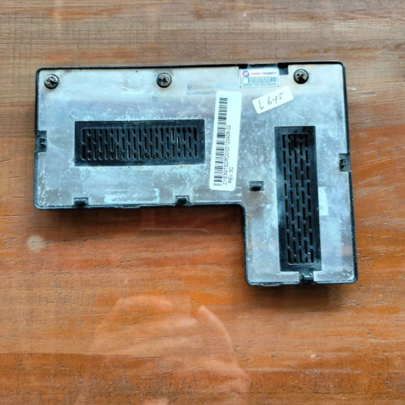 casing tutup bawah laptop toshiba l645