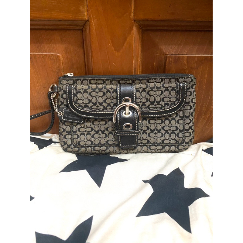 Wristlet Coach preloved