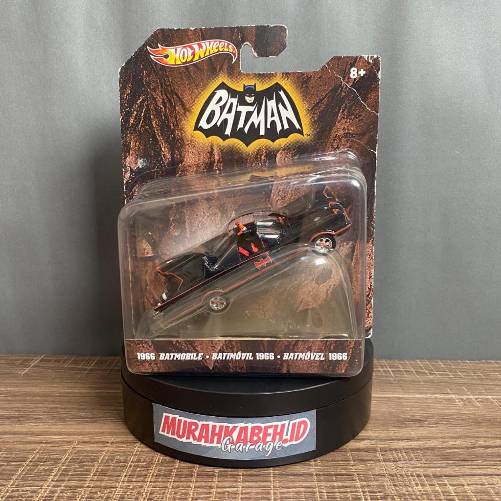 Hot Wheels Batman 1966 Batmobile - Premium 1:50 Tahun 2011