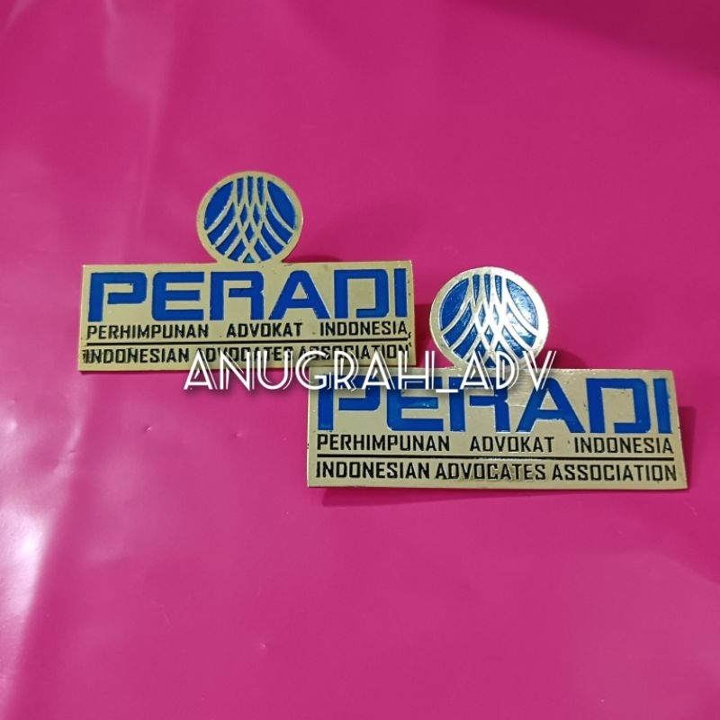 pin PERADI LOGO ATAS kuningan sepuh emas - PENITI