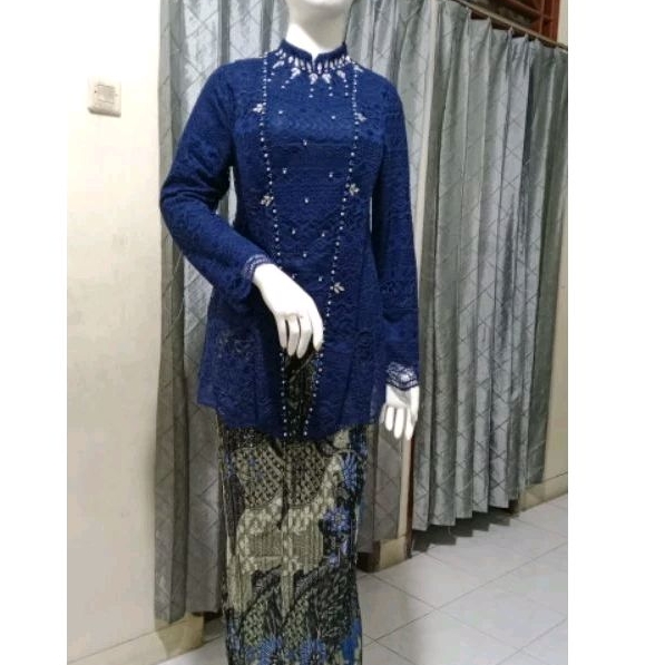 kebaya borkat kerah sanghai/@kebaya pesta@kebaya pesta mewah/ kebaya wisuda