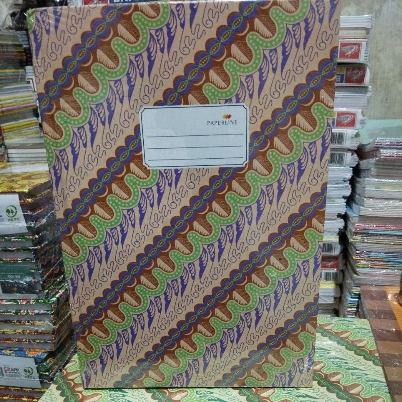 

buku paperline folio hard cover batik isi 100 lember per pack isi 5 buku